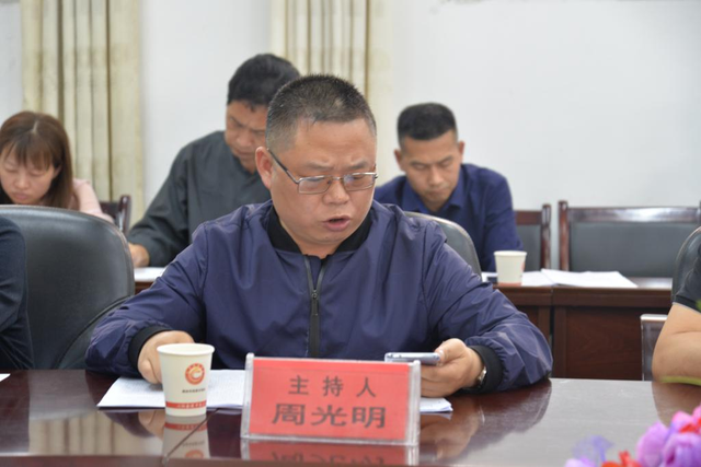 倾情研讨，共同成长—记湘潭凤凰中学2021年市级课题开题论证会