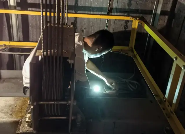 【我为群众办实事】创新赋能智慧梯控——湘潭市分公司助力东方名苑小区电梯电瓶车检测工作