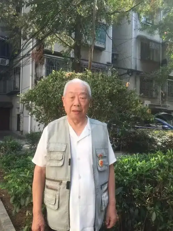 湘潭市二中开展“学史崇德—退休不褪色，永葆红色心”主题党日活动