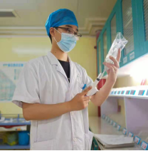 颜值爆表，技能开挂 | 以节日的名义给患者最暖的守护