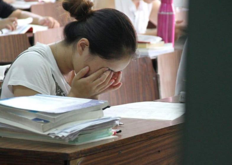 研究生几年毕业（研究生两年和三年制的区别）