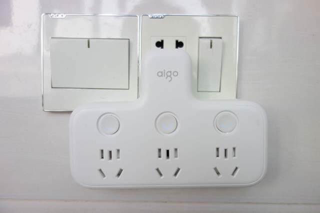 aigo 插座转换器：插座快速扩容，拯救所有不够用！