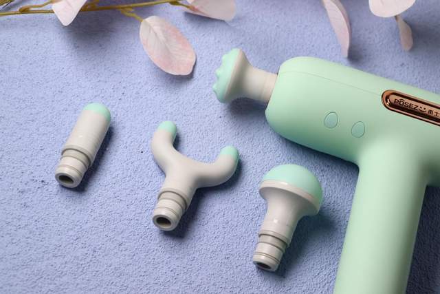 健身女孩都离不开的马卡龙绿甫士迷你筋膜枪