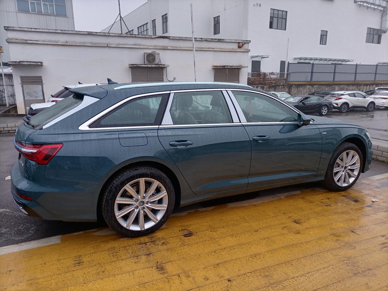 奥迪a6进口21款a6瓦罐阿瓦隆绿