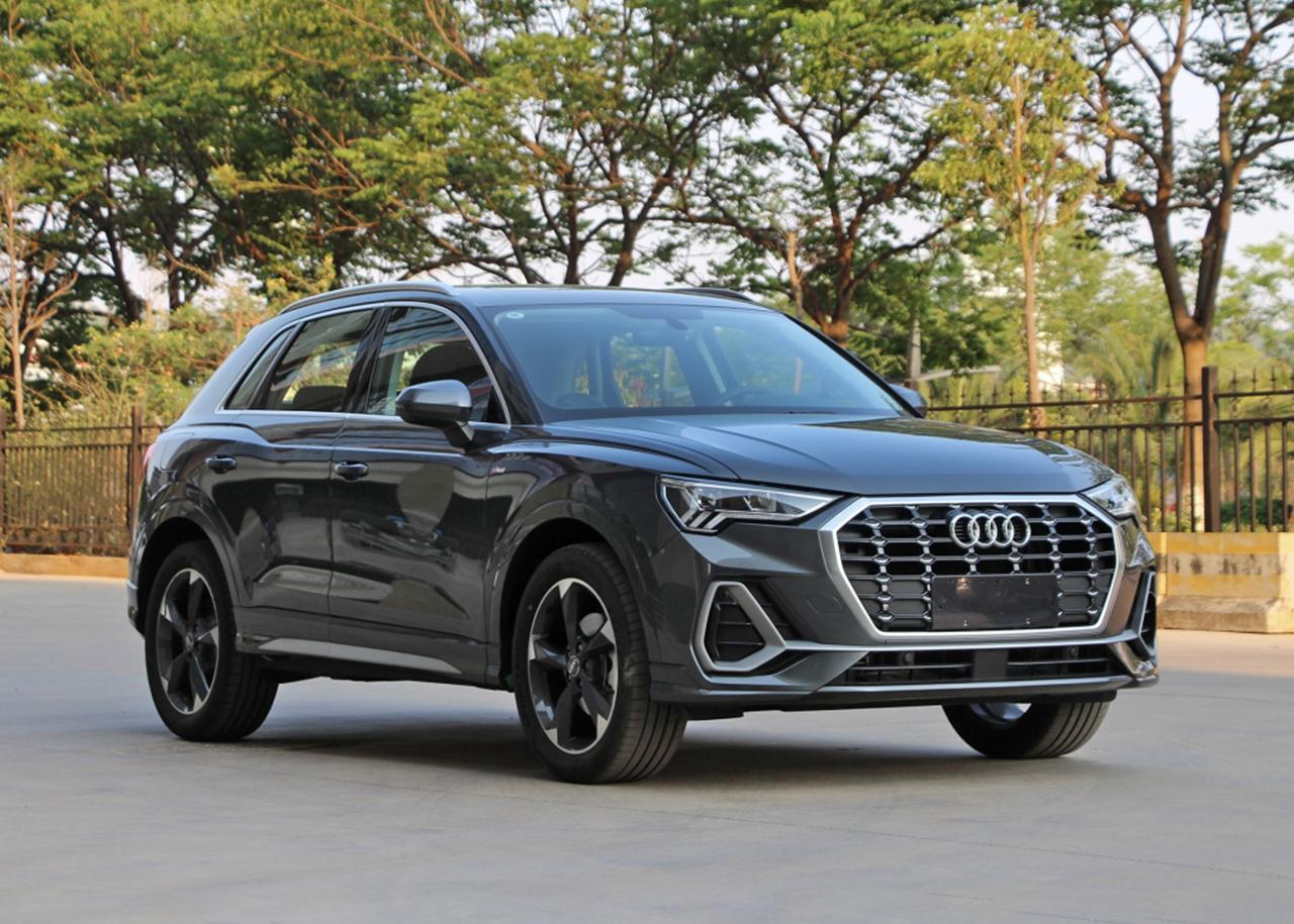 奥迪q3全新登场,不但外观个性十足,动力表现也很让人满意,跟