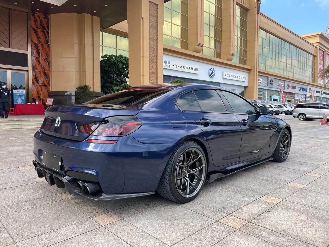 宝马6系14年顶配640i带改装件原厂带电吸门电尾抬显m套件红内改了m6