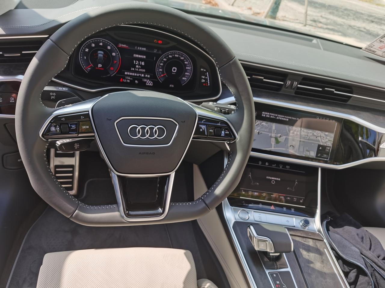 奥迪a6进口简单拍了下内饰