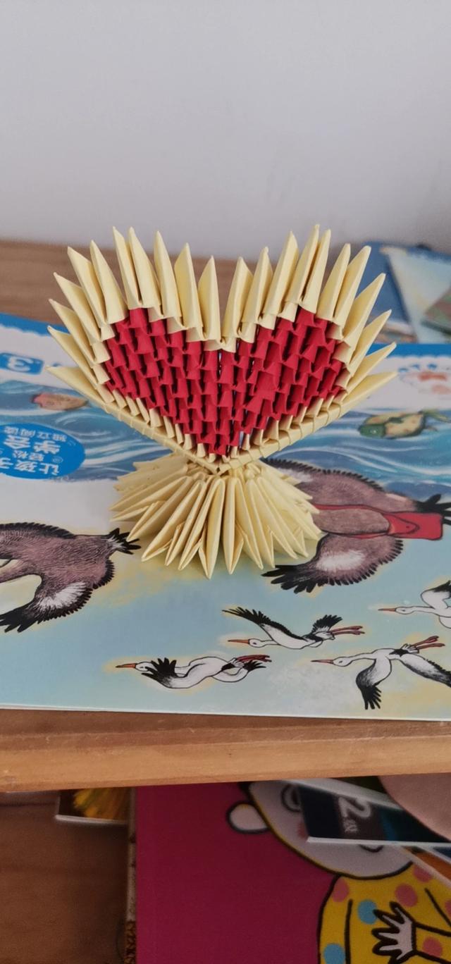 三角插基础教程,简单爱心折纸,教师节送给老师的礼物 - 西瓜视频