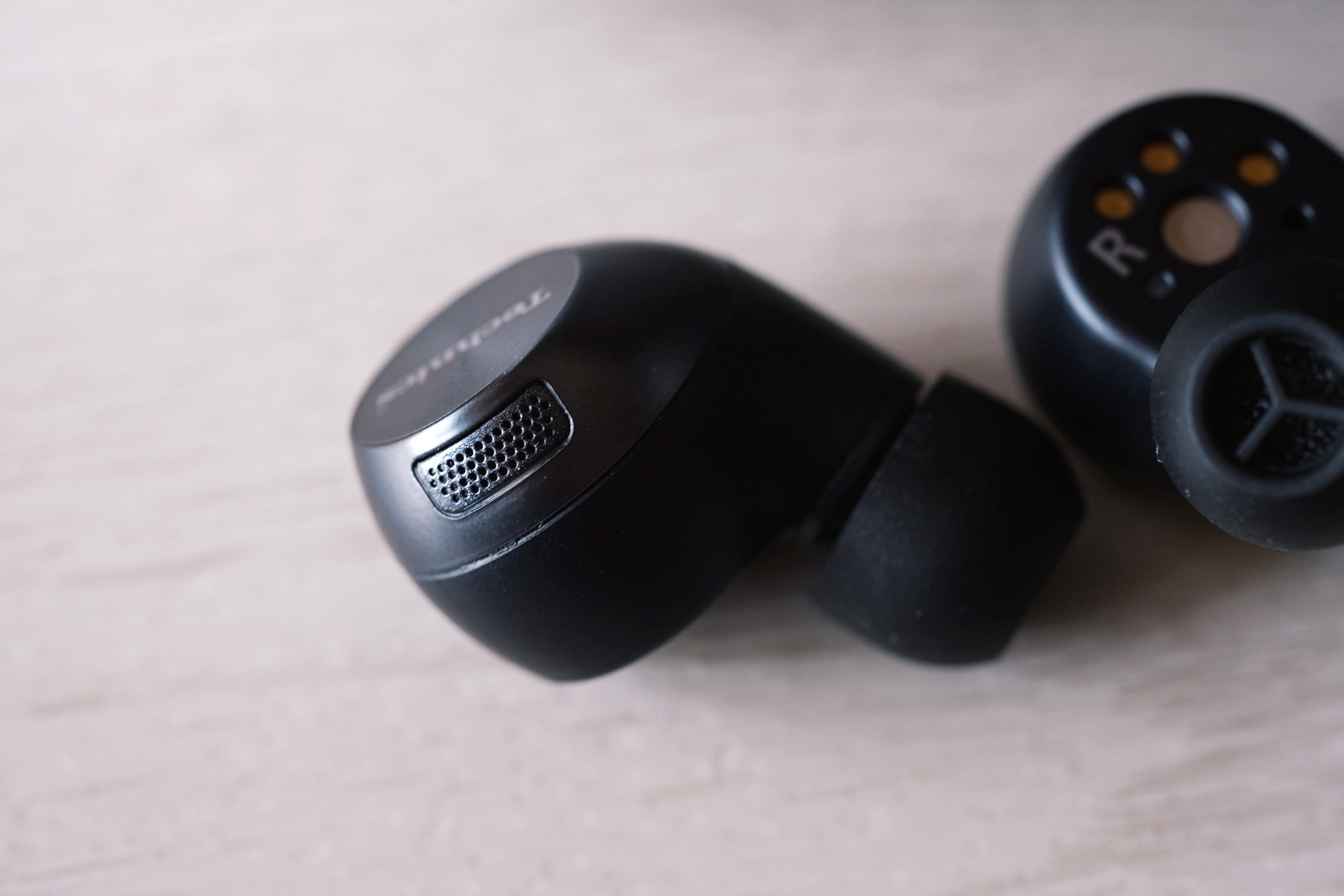 Technics EAH-AZ40:凭实力发声,高端真无线蓝牙耳机的新选择