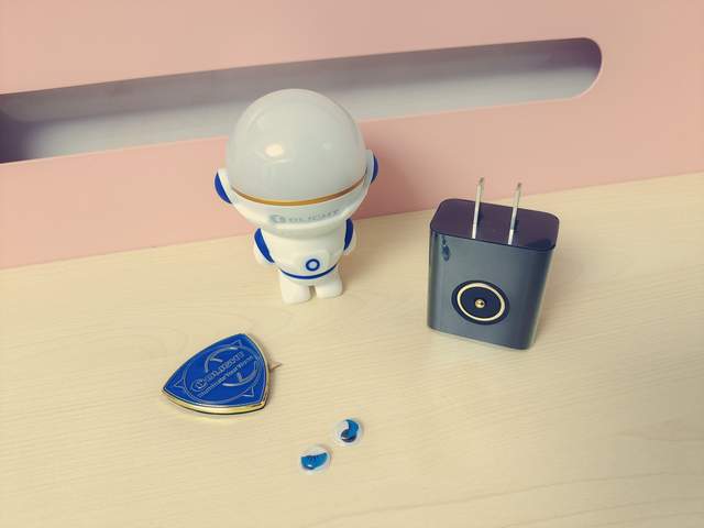 新奇好玩的太空人小玩物——傲雷小彩星MCs