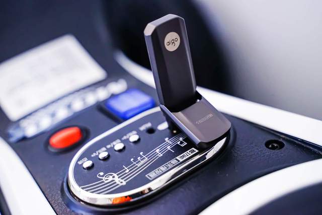 相比普通U盘，固态U盘的优势不仅仅是传输速度快那么简单