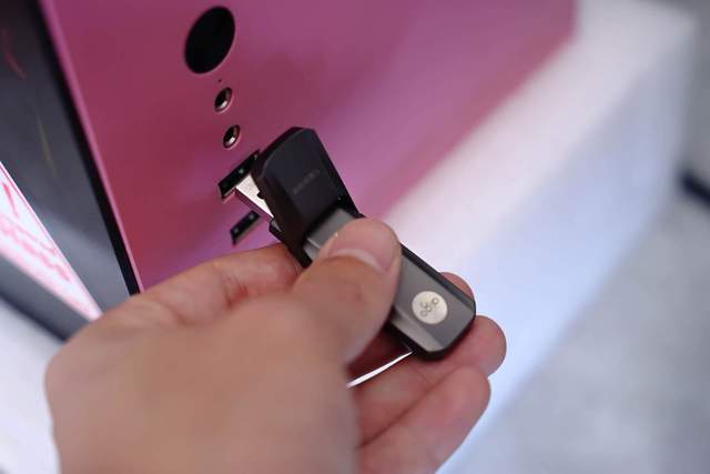 相比普通U盘，固态U盘的优势不仅仅是传输速度快那么简单