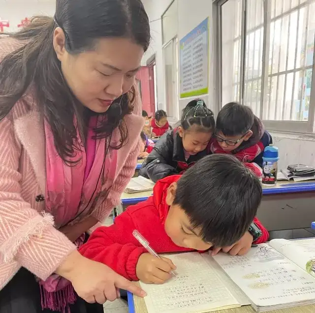 曾都区实验小学:精彩“师说”教育活动,教师分享 曾都区实验小学:精彩“师说”教育活动,教师分享