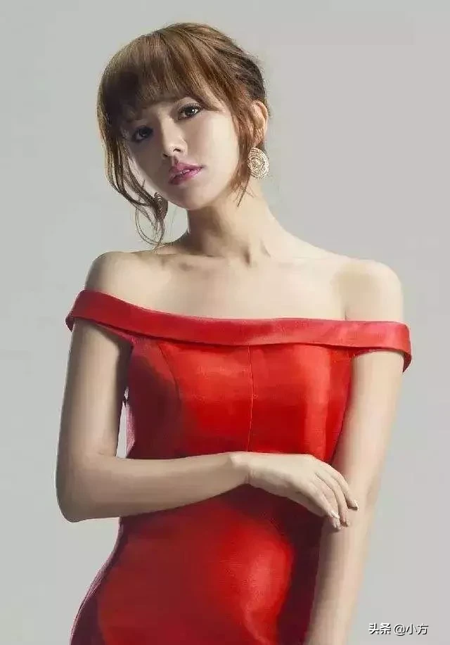 最惊艳的藏族美人 阿兰 达瓦卓玛 艺名阿兰 Alan 1987年7月25日出生于四川省康定市 中国内地流行乐女歌手 天天看点