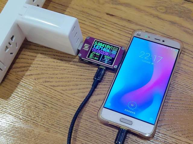 年终好物推荐：一个顶多个，ORICO 100W氮化镓充电器上手实测