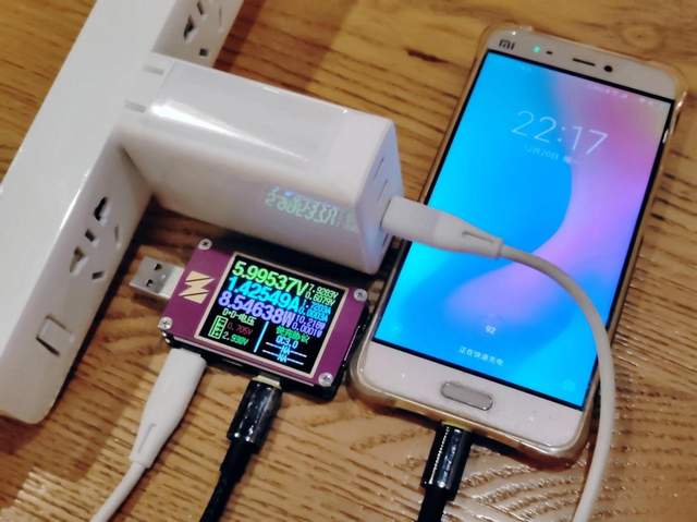 年终好物推荐：一个顶多个，ORICO 100W氮化镓充电器上手实测