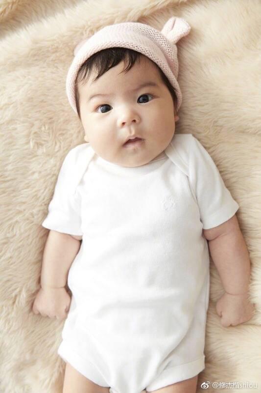 贾静雯晒波妞近照(贾静雯最近在台湾活动)