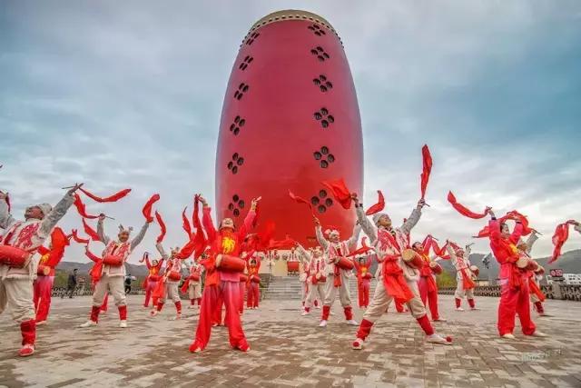 东北秧歌屈伸动律陕西安塞腰鼓