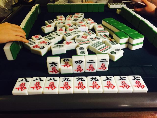 财神正南打麻将坐哪边财神正东我就坐正东对吗