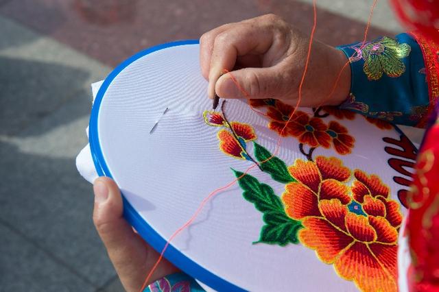 古代刺绣叫什么女红(中国传统文化刺绣资料)