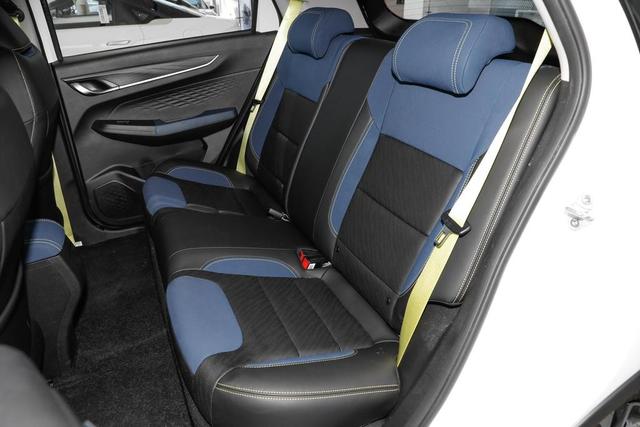 车长4.05米纯电续航322km，顶配售价6.88万，带你看EX3 功夫牛