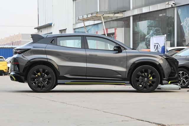 搭载最新的“北斗天枢”智能网联系统，同级领先的SEA开门预警