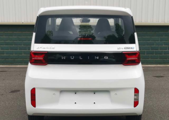 四大轿车“年度销冠”锁定：凯美瑞或取代雅阁，宝马5系称王！