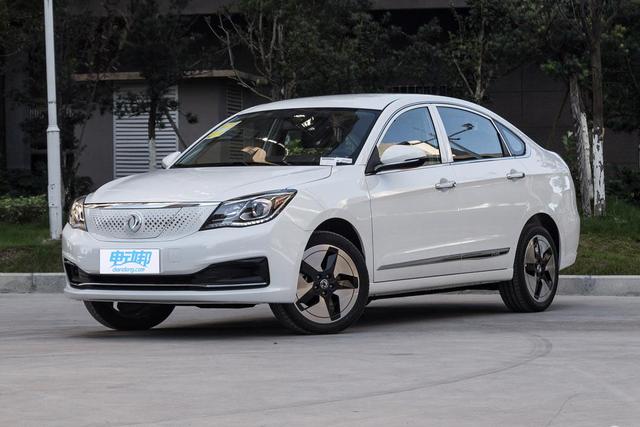 11月新能源车销量出炉！比亚迪暴走，销量近乎是特斯拉三倍