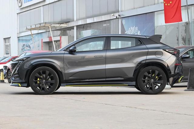 搭载最新的“北斗天枢”智能网联系统，同级领先的SEA开门预警