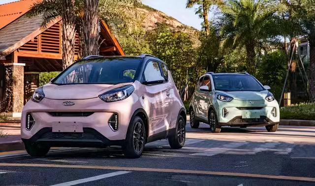 续航408公里，代步车里配置领先，试驾奇瑞新能源小蚂蚁甜粉款