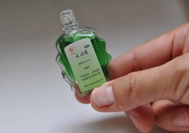 女性睡前将风油精滴在肚脐处，一段时间后，身体会出现哪些变化？