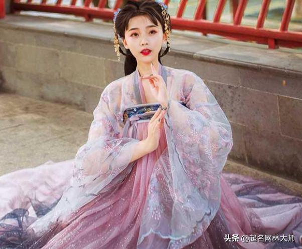 藏在《楚辞》中的23个名字，男女通用，好听又有诗意