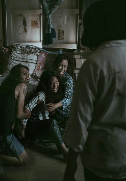 影院全程开灯放映，泰国年度恐怖神作登上热搜，有人看完吓到头疼