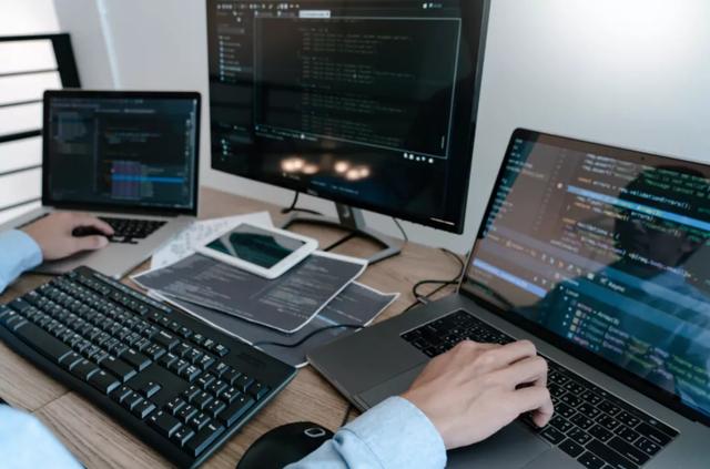 @美团，保障“骑手”正当权益，也是“利益均衡”