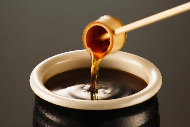 4岁男孩被鱼刺卡喉，爸爸“三拒绝两果断”救了孩子，医生都点赞