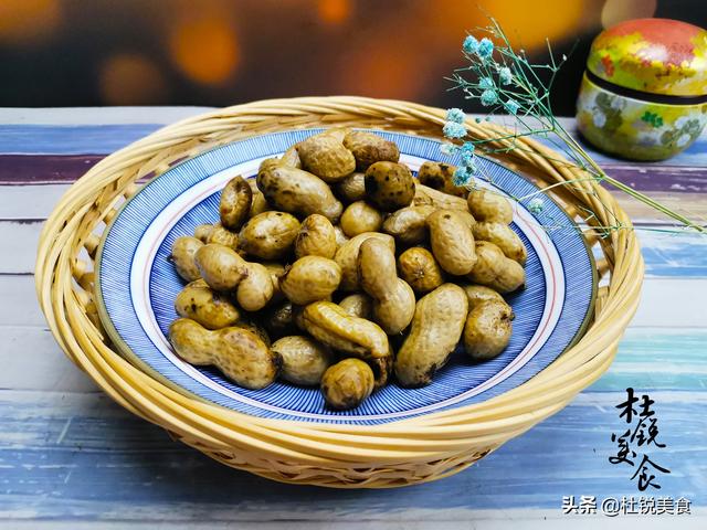 七夕，要吃鹵花生，做對“3步”，花生才入味，傢宴小菜上桌光盤