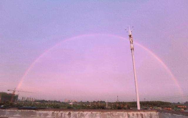 商丘市诗词学会同题作品《见东虹西霞之奇观》