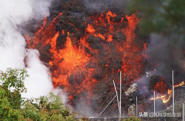 地球咋了？西班牙火山喷发，场面犹如世界末日，数千人被迫撤离