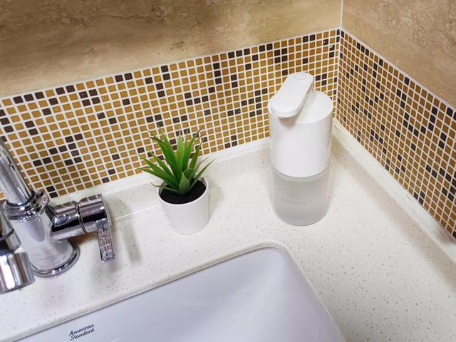 米家自动洗手机pro，伸手自动出泡沫，还新增了科学洗手提醒