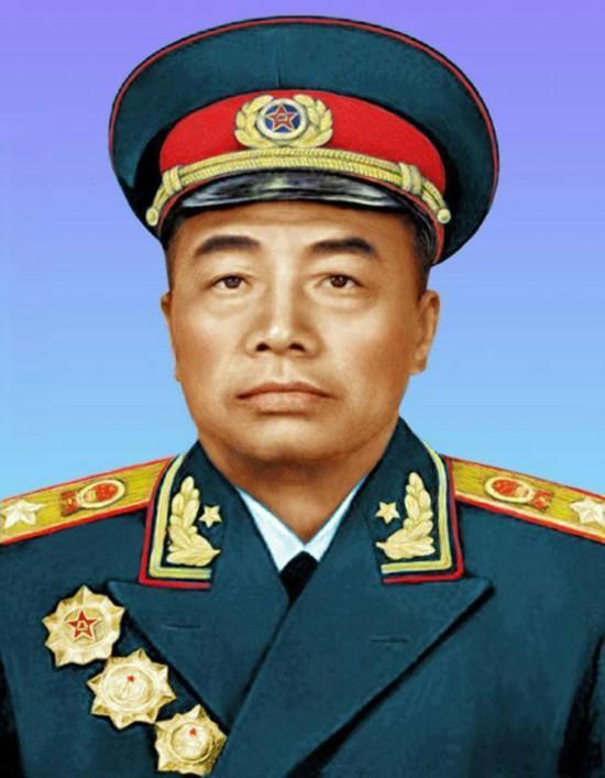 西北马家军:打着爱国的旗号公然侵占新疆，马步芳如何把马家军伪装成英雄的