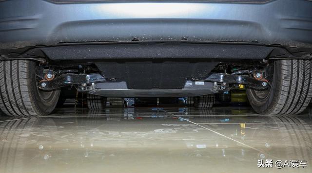 605公里续航，高品质家用快充SUV，都养得起，实拍长安CS55 E-Rock