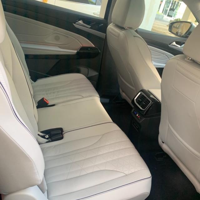 最快6.6秒破百，ID6X够用就好，反正30万以内买Model Y不如它