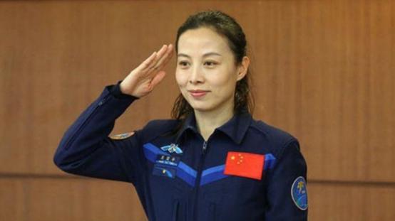 女航天员王亚平或入选神舟十三号，返回地球后，她还能生孩子吗？