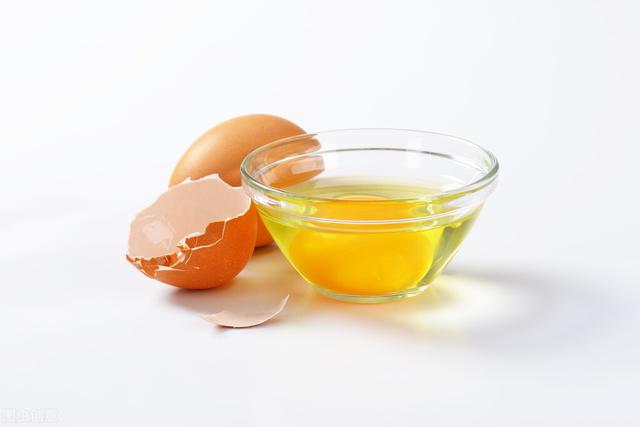 吃生鸡蛋有害？为何日本人都在吃？这几类鸡蛋，伤肝伤肾还养癌