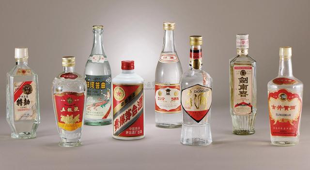 谁是中国第三大名酒，中国人过年最爱喝什么酒？新老八大名酒告诉你答案，五粮液排第三