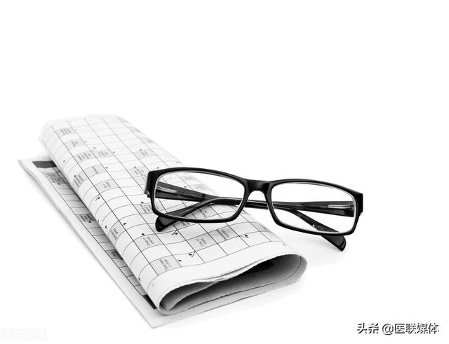 老花镜随便买一副就可以了？这4个误区，老人们要避开