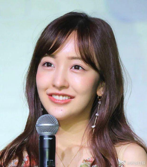 日本女星板野友美公布得女喜讯 昔日肤白貌美太靓丽撩人 全网搜