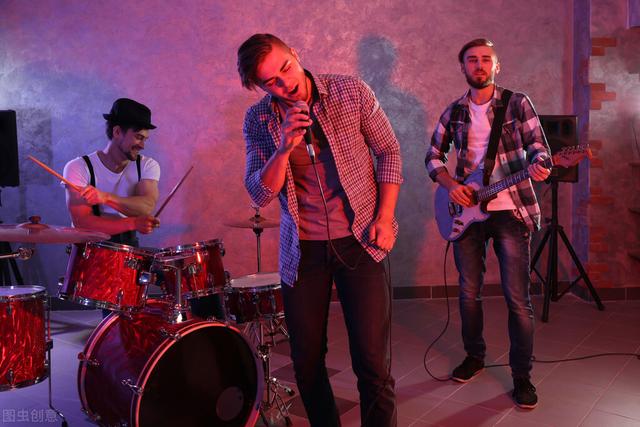 喜欢唱歌的你，这六个保护嗓子的方法必须要知道