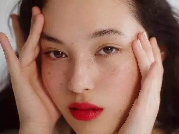 引起黑色素堆積的原因主要有內因和外因2種 不妨先來對號入座 Kks資訊網