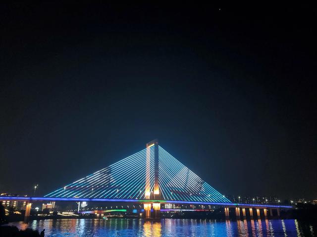 七绝· 中秋寄思